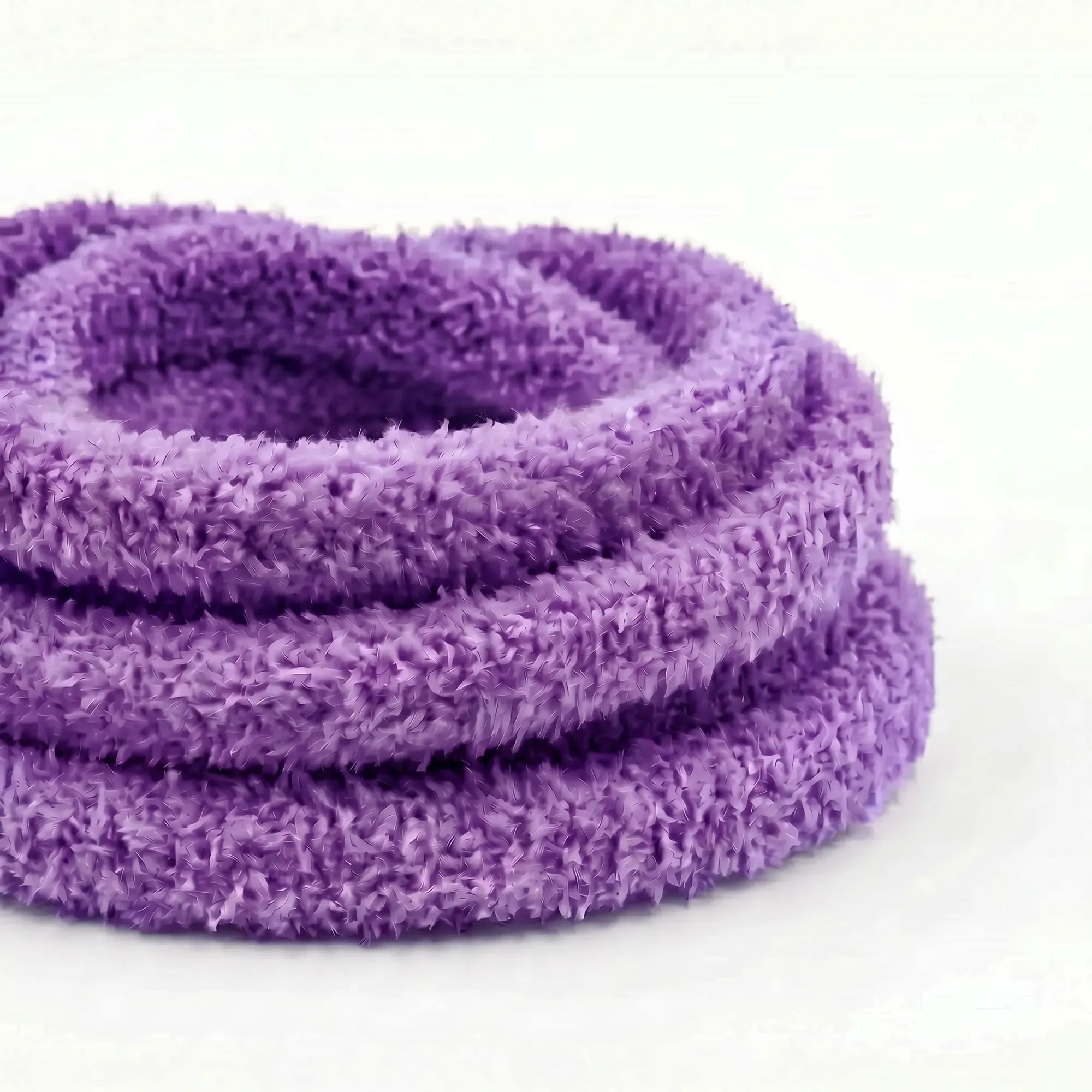 Lacets fluffy violet en peluche pour sneakers